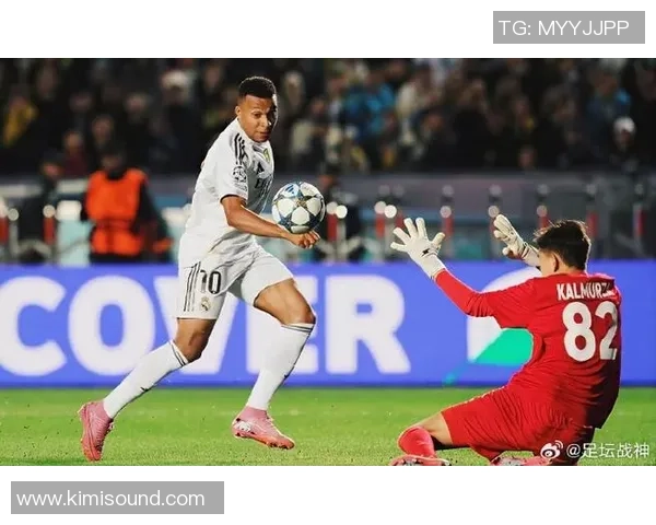 姆巴佩与足球巨星们的精彩邂逅与梦想碰撞瞬间